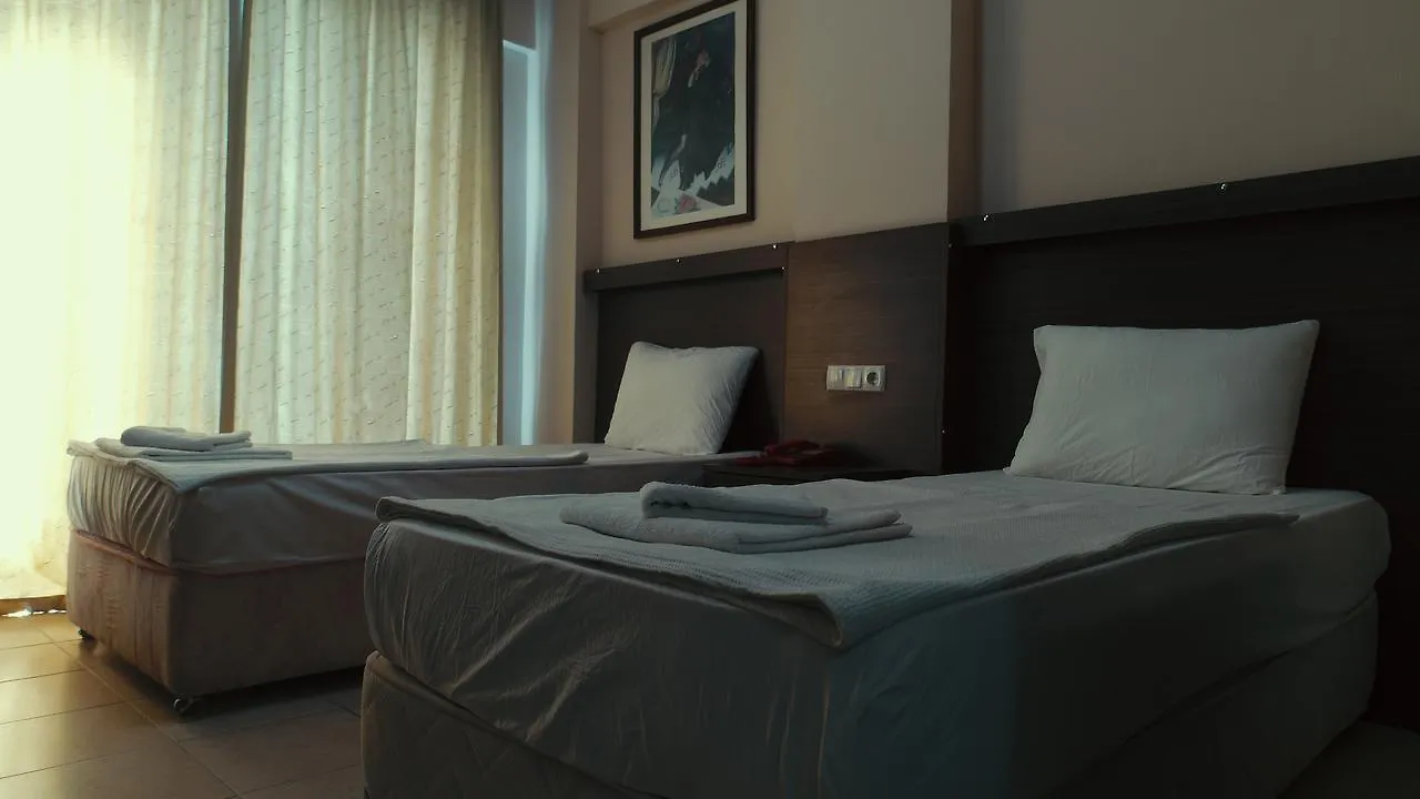 Kusadasi La Perla Beach Hotel Aydın 4*,